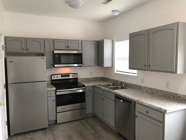 New stainless appliances - 417 Fletcher St