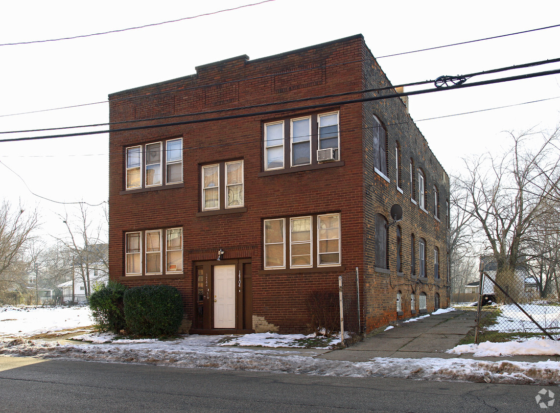 Foto del edificio - 14104 Aspinwall Ave