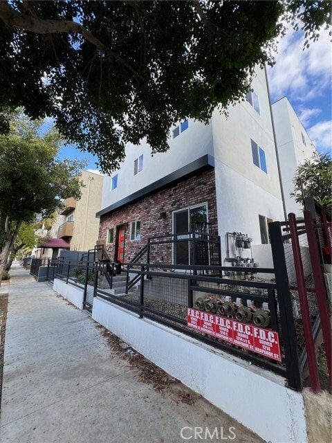 Building Photo - 1218 Arapahoe St