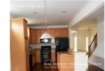Building Photo - Beautiful 3 Bedroom Home in Culpeper!