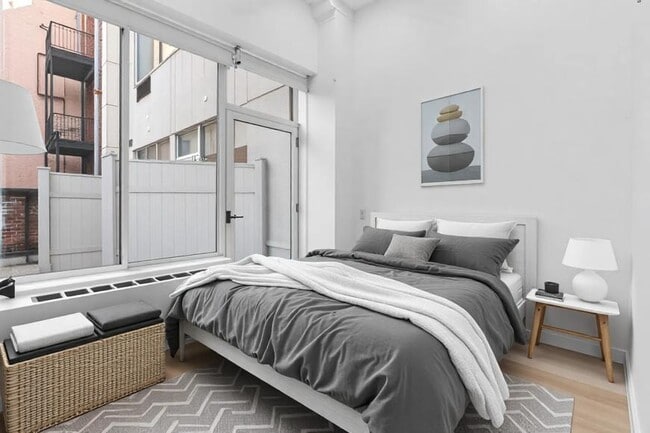 Building Photo - 2 bedroom in NEW YORK NY 10003