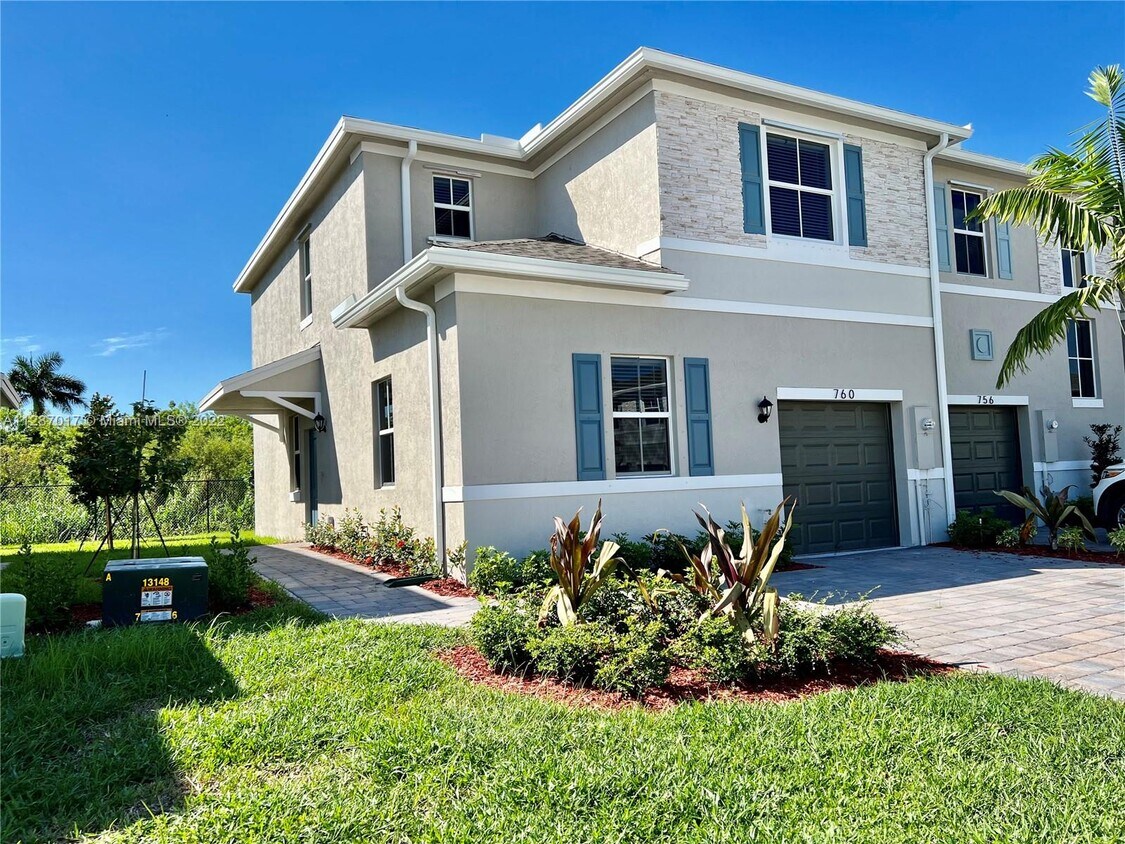 Florida City, 
                        , –