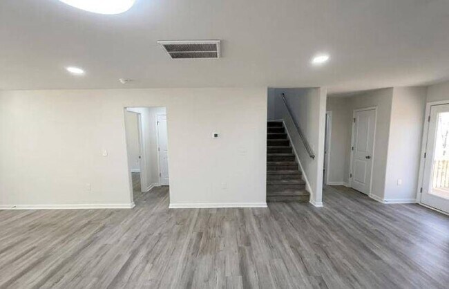 Foto del edificio - 4654 Coltsfoot Rd