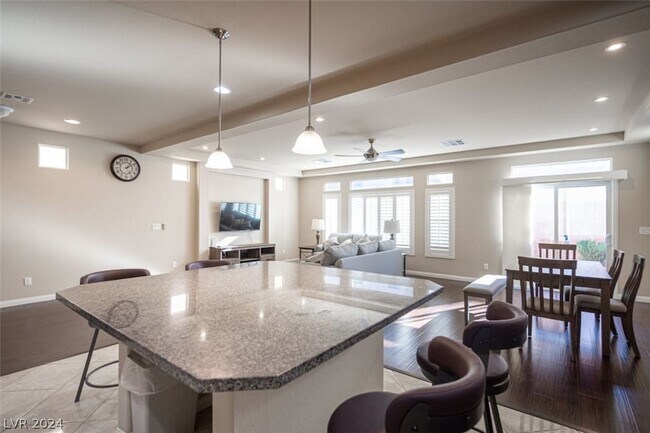 Foto del edificio - 6073 Crown Palms Ave