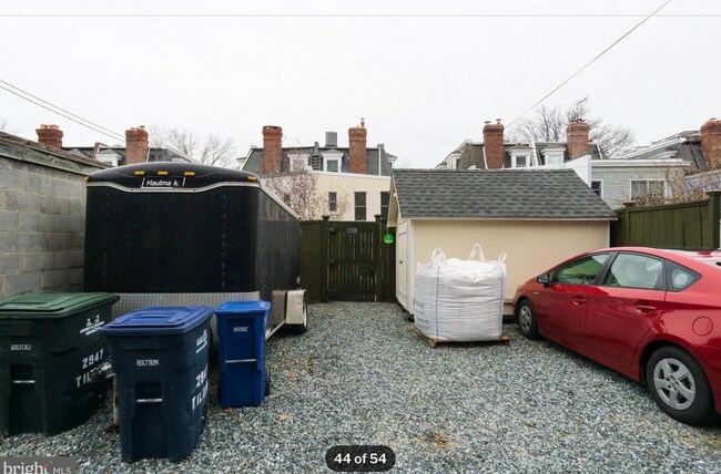 Foto del edificio - 2947 Tilden St NW