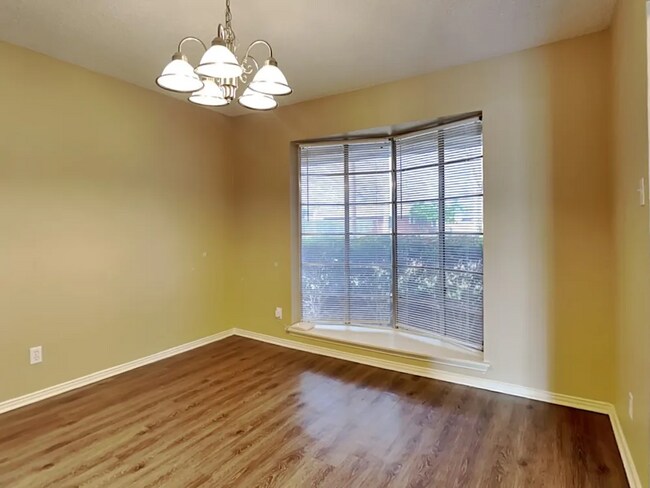 Foto del edificio - 152 Valleyglen Dr