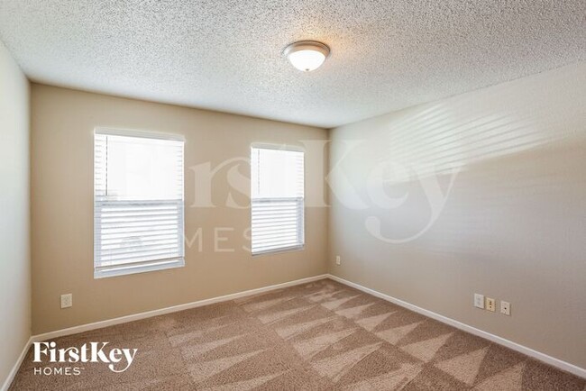 Building Photo - 12121 Belfry Dr
