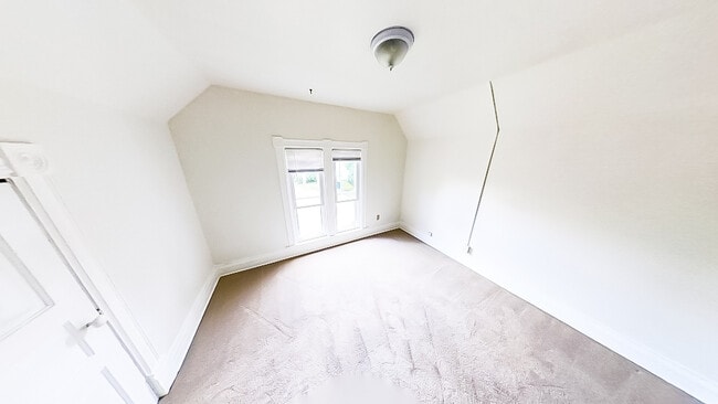 Building Photo - 8 S Normal St