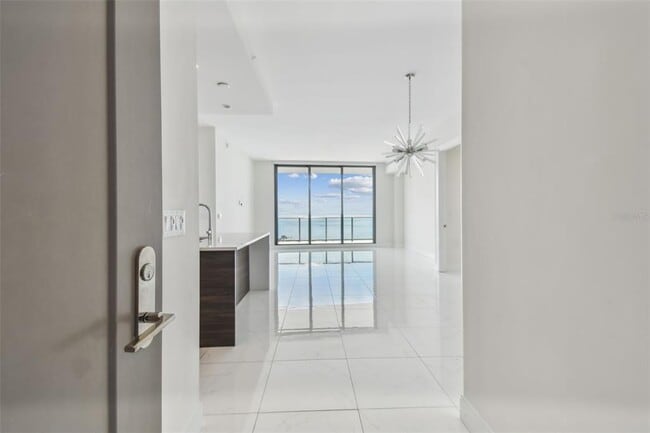 Foto del edificio - 100 1st Ave N