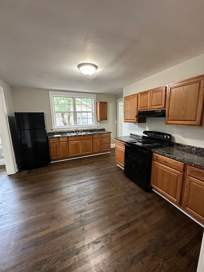 Photo - 3 bed 2 bath  in Atlanta! House