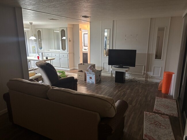 Building Photo - 2658 SW Monarch Trl