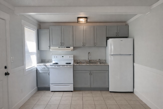 Building Photo - 5094 J E L Dr