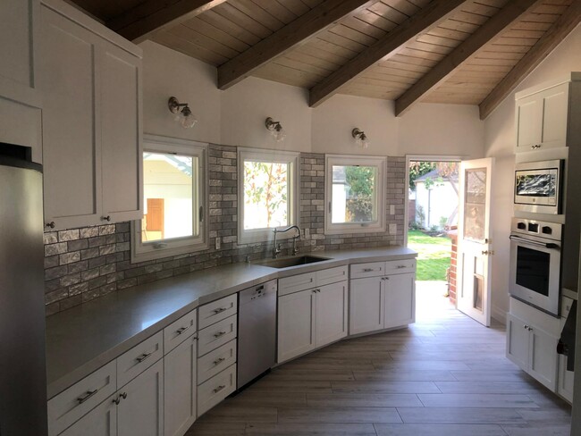 Main Kitchen - 3908 Carpenter Ave