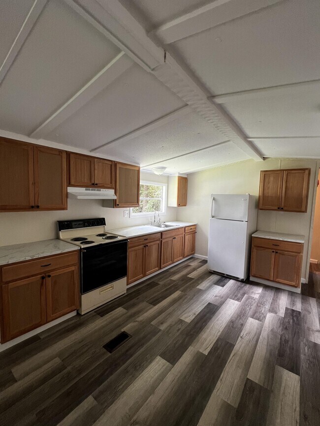 Foto del edificio - 1035 Aaron Ln