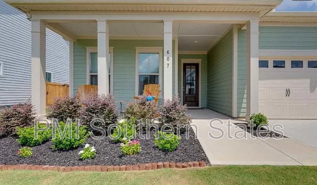 Building Photo - 607 Torridon Ln