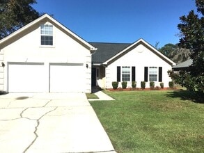 Building Photo - 16 Mallorys Way