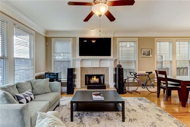 Foto del edificio - 345 Chastain St SE