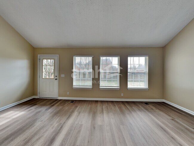Foto del edificio - 1612 E Blairmont Dr