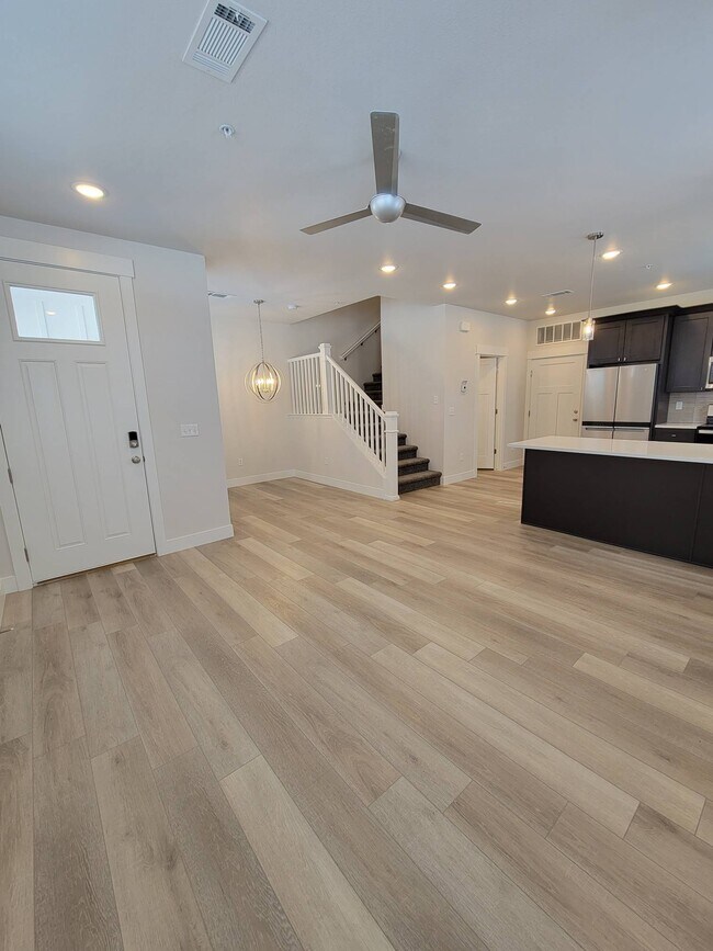 Foto del edificio - 2402-2449 49th Ave Ct