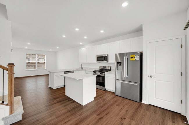 Building Photo - 25712 W Yorkshire Dr