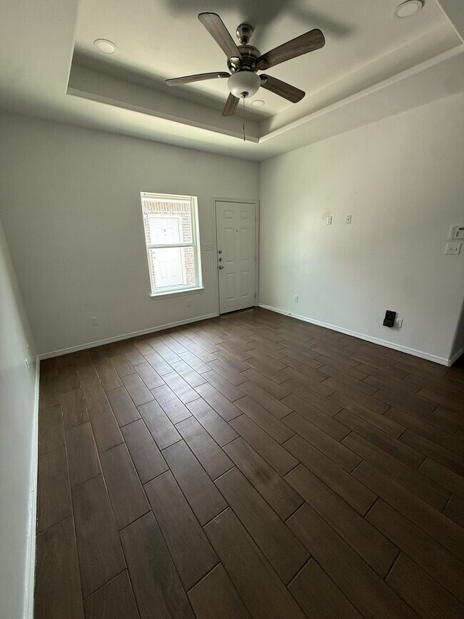 Foto del edificio - 4813 N Cypress St