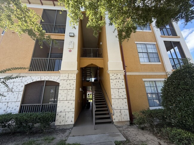 Foto del edificio - 6171 Metrowest Blvd
