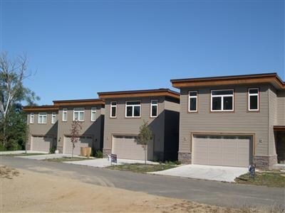 Primary Photo - 381-398 Summit Dr