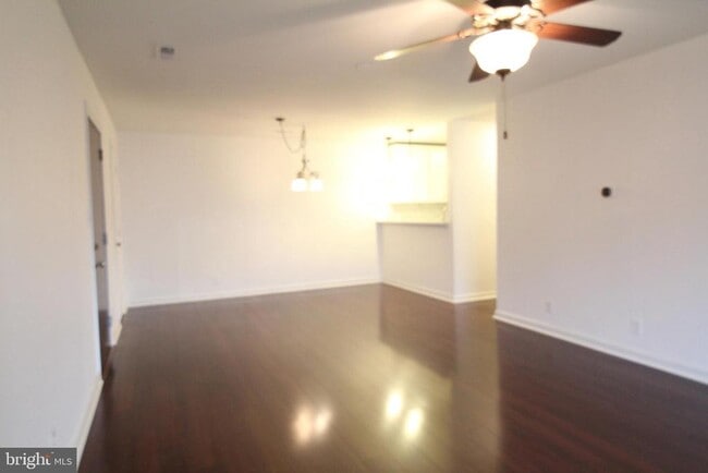 Building Photo - 102 Chesterfield Ln