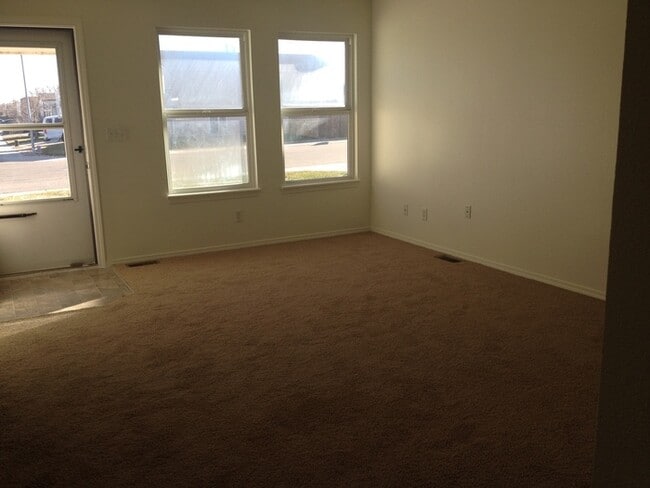 Foto del edificio - Three Bedroom Duplex in Greeley