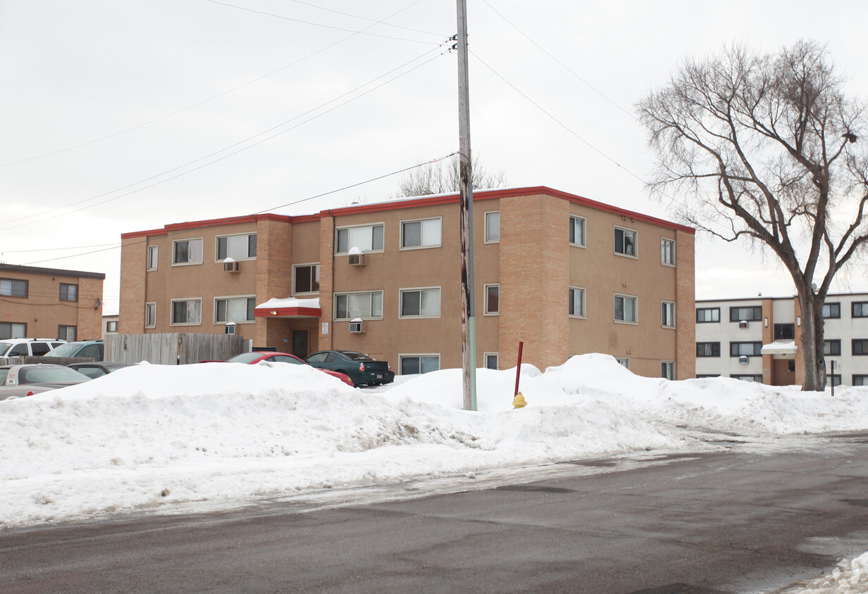 Foto del edificio - The Heights Apartments