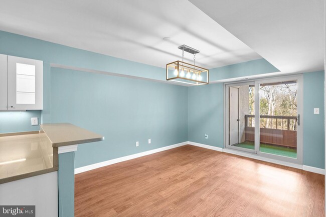 Building Photo - 5661 Harpers Farm Rd