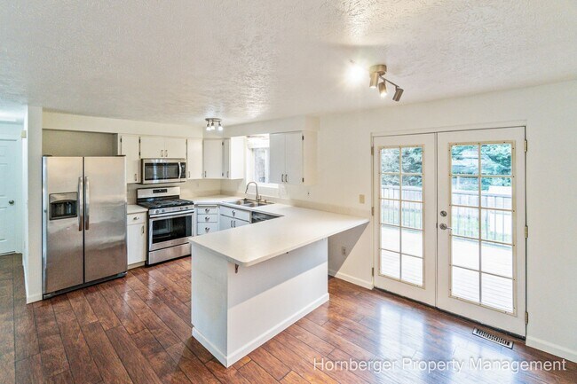 Foto del edificio - Recently Updated Single Family Home On The...