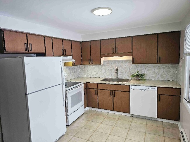 8942 Delwood Dr, Freeland, MI 48623 | Apartments.com