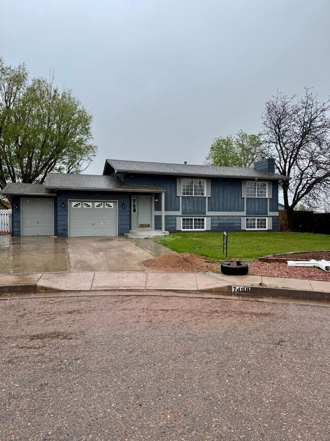 Building Photo - Lovely 3 bedroom+ Office in Widefield