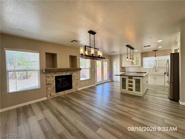 Foto del edificio - 5204 Iron Crossing Ave