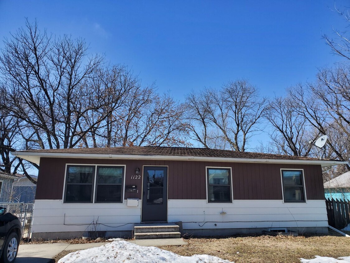 1122 18th St N, Fargo, ND 58102 House Rental in Fargo, ND