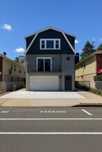 Building Photo - 253 Webster Ave