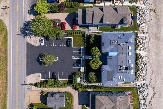 Building Photo - 1044 Ocean Blvd