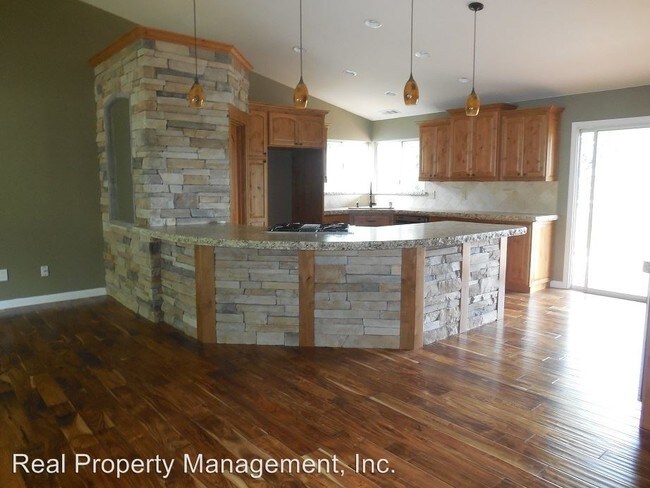 Building Photo - 4939 Tralee Ln