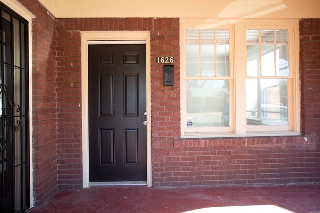 Foto del edificio - 1626 Gum St