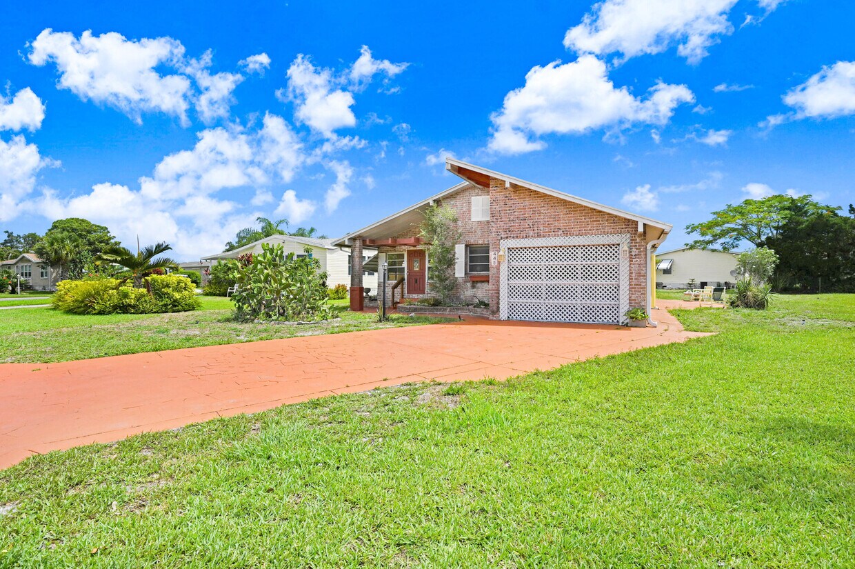 Foto principal - 448 Barefoot Blvd