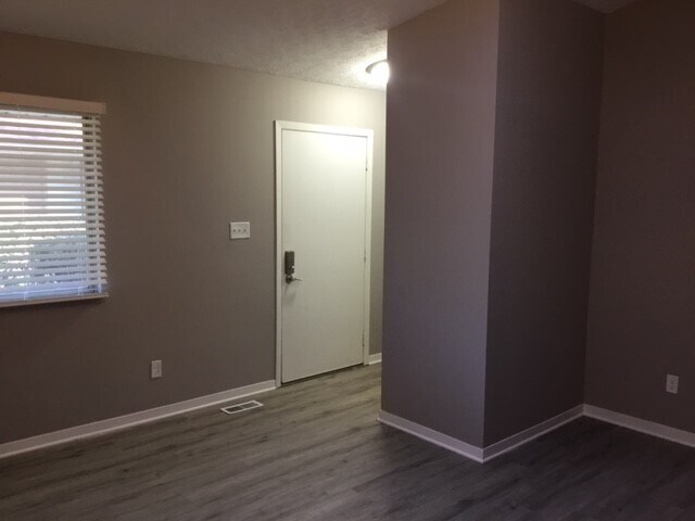 Sala de estar - 39 Woodrow Ave