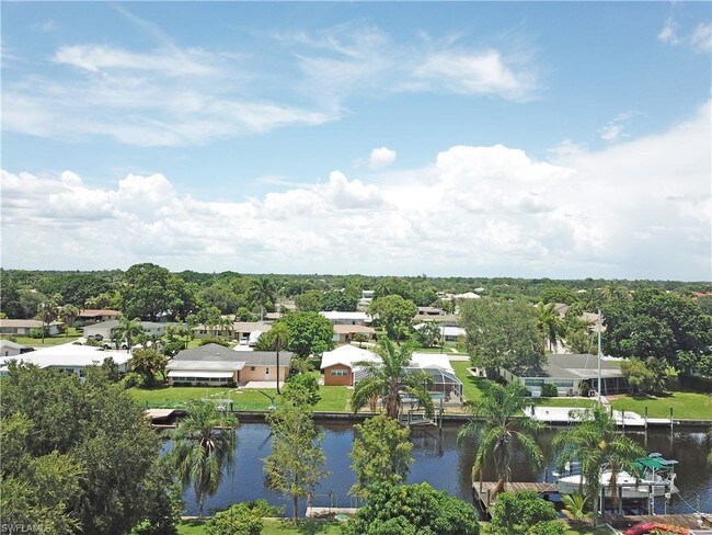 Foto del edificio - 1692 Lakeview Blvd