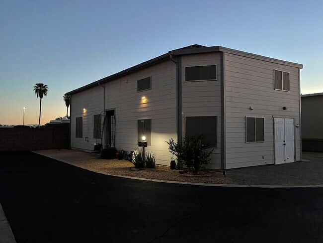 Foto del edificio - 17200 W Bell Rd
