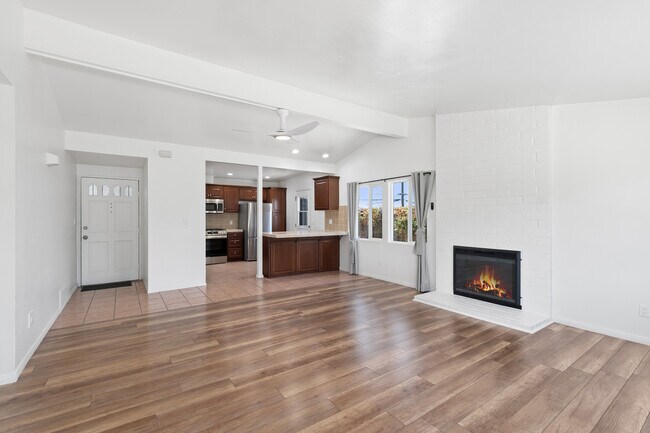 Living Room/Dining - 9272 Hector Ave