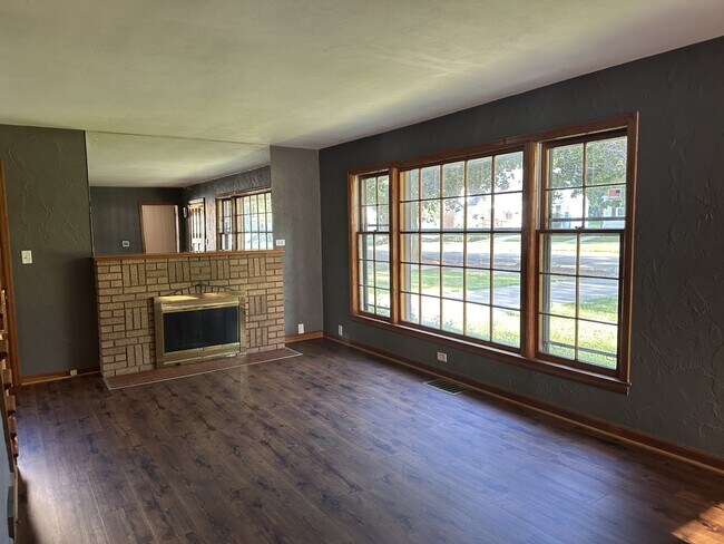 Foto del edificio - 1143 W Harrison St