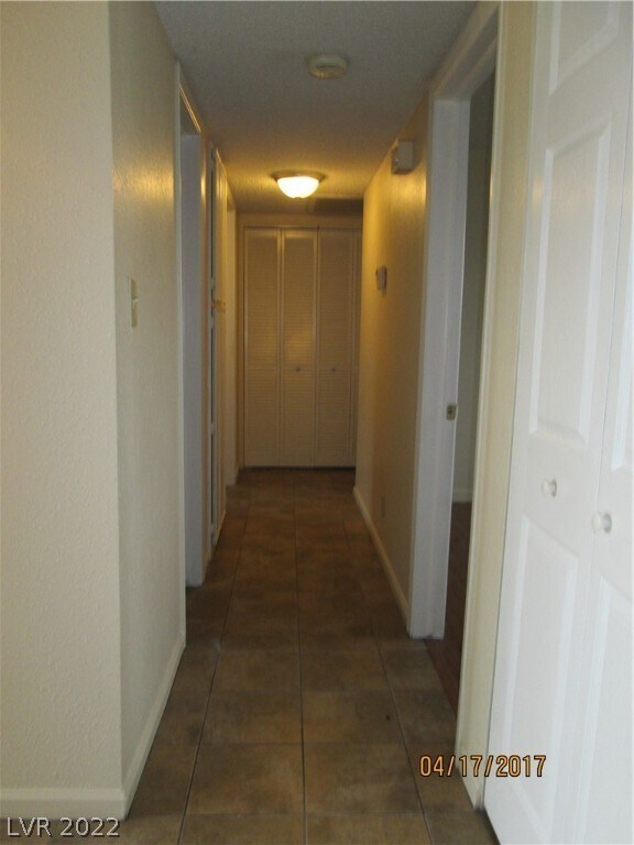 Foto del edificio - 2132 Jeanne Dr