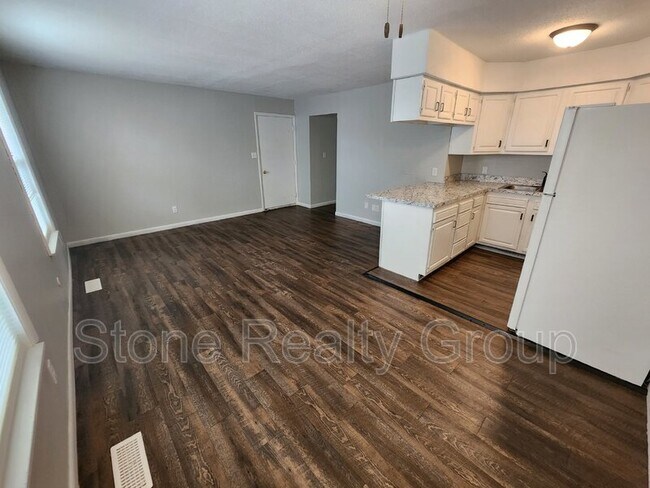 Foto del edificio - 245 N Kibby St