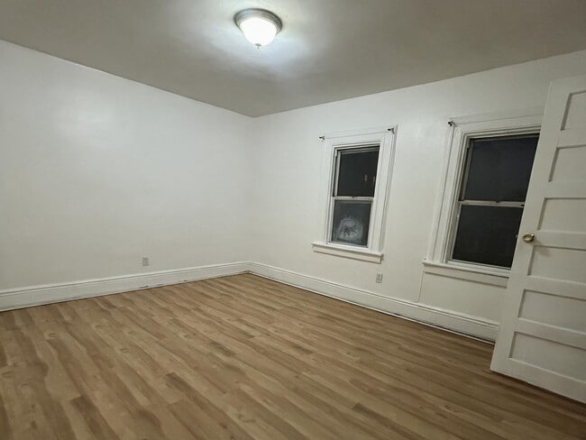Building Photo - 865 Troy Ave
