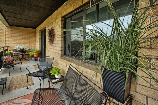 Interior Photo - Chestnut Hill South